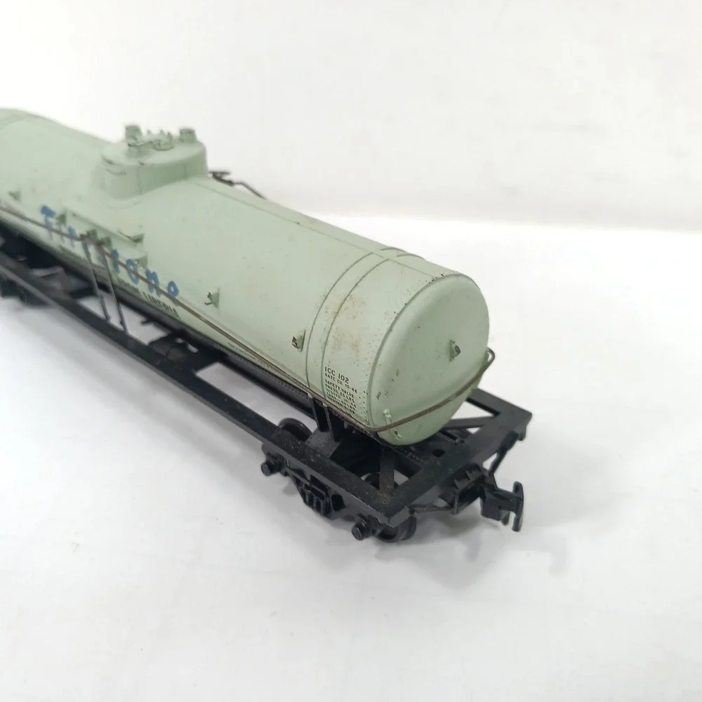 Firestone Rubber Latex GATX 30902 Tank Car HO Scale Train Green